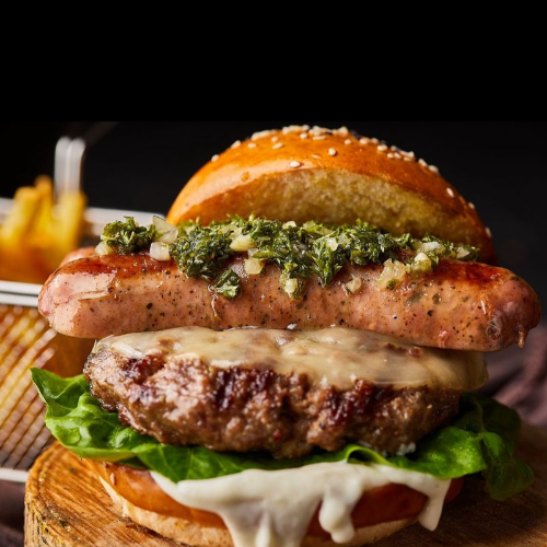 Hamburguesa Argentina de LF Burger con chorizo argentino y chimichurri