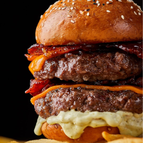 Hamburguesa Doble Bacon de LF Burger con doble carne Angus y doble tocineta